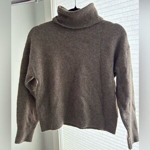 Turtleneck knitted sweater
